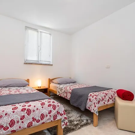 Antonija Apartment Vozilici